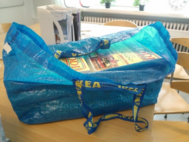 Pizzalaatikot-ikean-kassissa