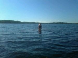 Saimaalla voi kävellä vetten päällä, Vanajassa on vähemmän kareja ja kiviä pinnan alla.