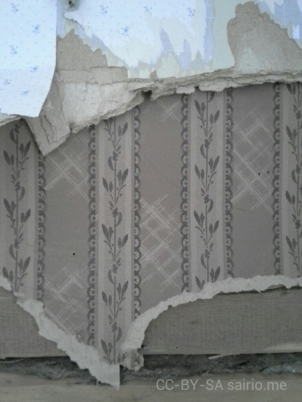 Makuuhuoneen seinissä monta&nbsp;kerrosta