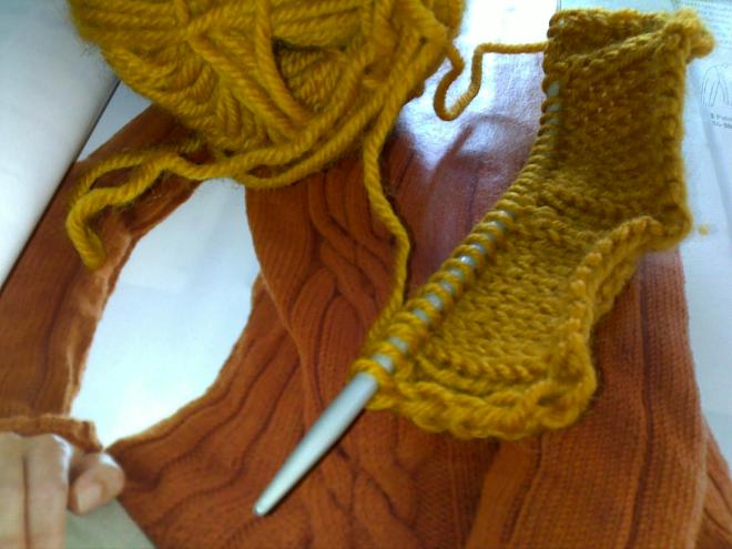 ensimmäinen keltainen villapaita