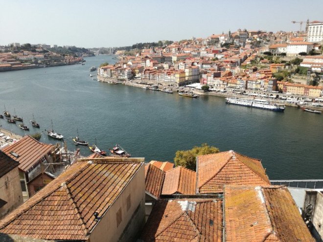 Porto Douron yli Gayan puolelta